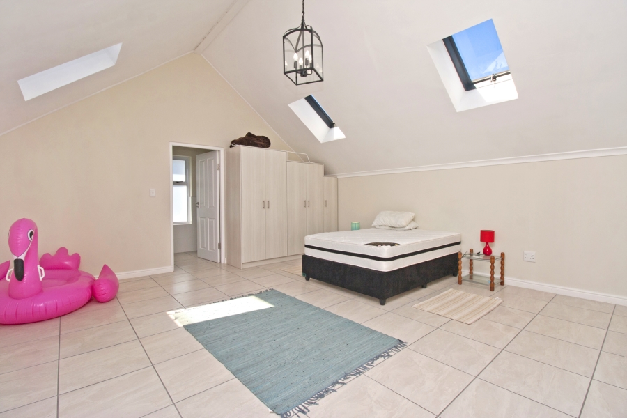 To Let 3 Bedroom Property for Rent in Bluewater Estate Western Cape